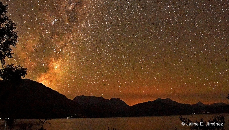 At_Night_Maihue_Lake_Chile_4.jpg
